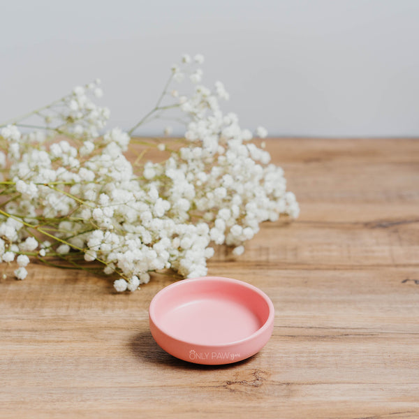 Load image into Gallery viewer, Pink Glazed Circular Ceramic Food Dish for hamsters
